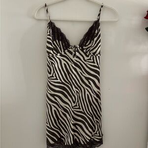 Abercrombie & Fitch Black and White Zebra Slip